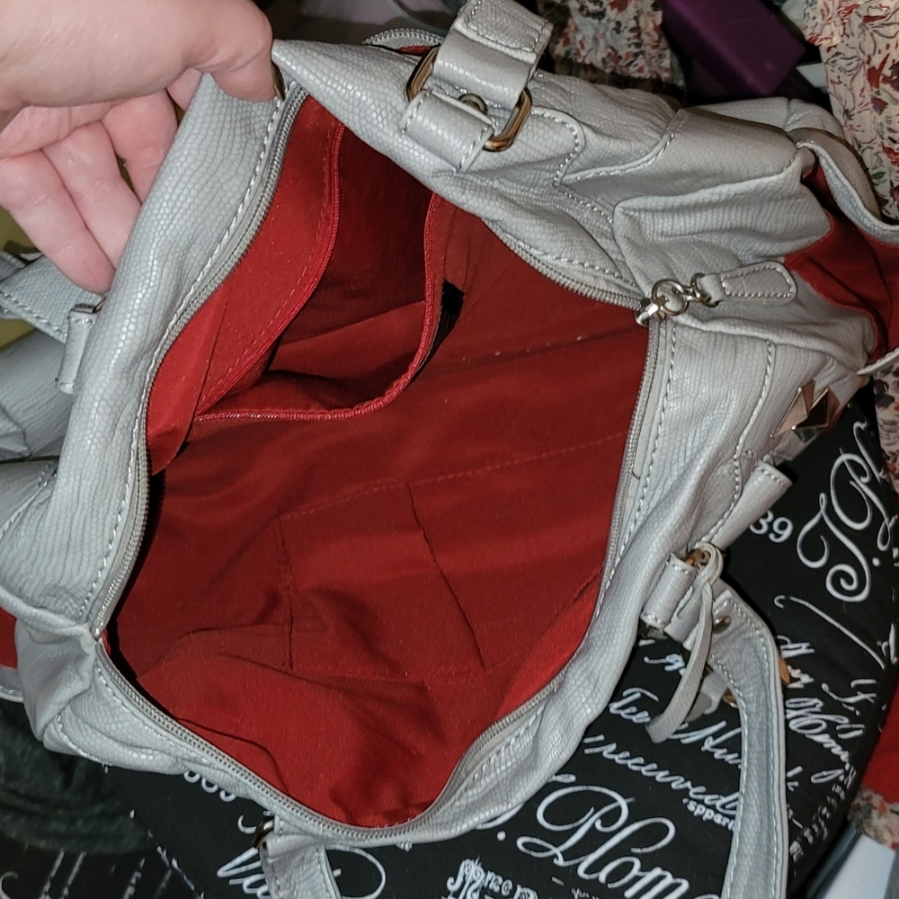Purse - Picture 2 of 4